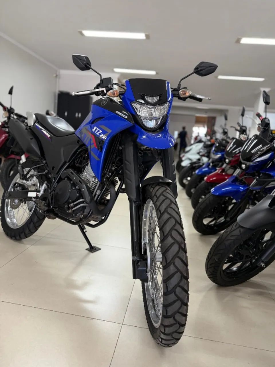Lander 2021 azul super conservada - Foto 2