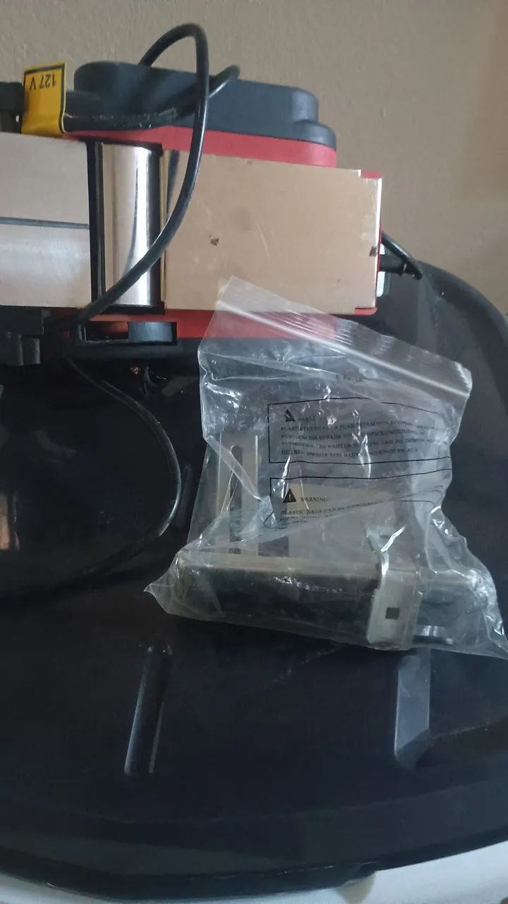 Plaina elétrica marca Schuz 