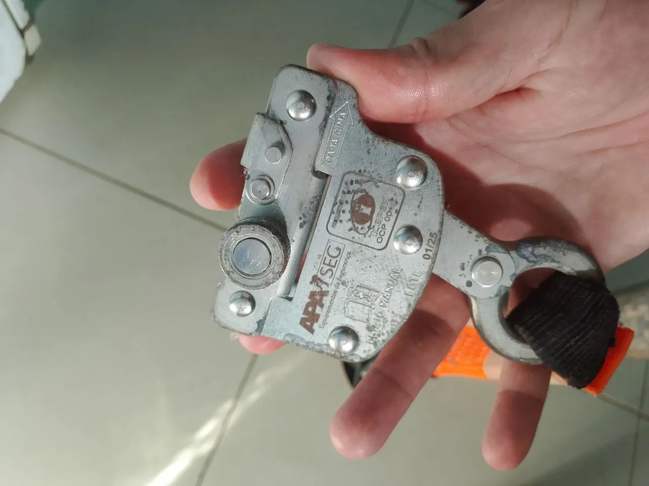 Cinto de segurança com trava queda EPIs - Foto 3