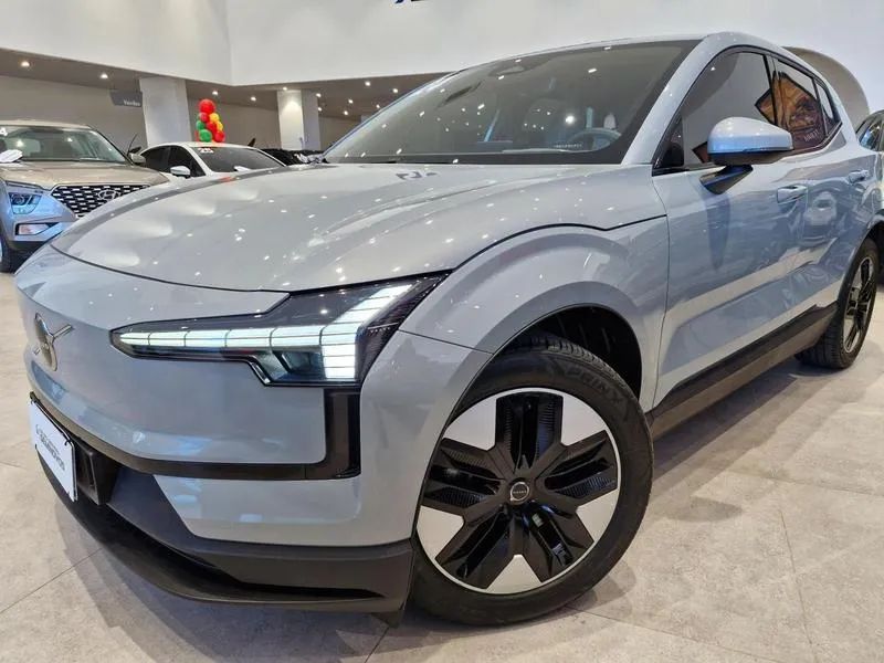 Volvo Ex30 EX30 E40 Core (Elétrico) 2024