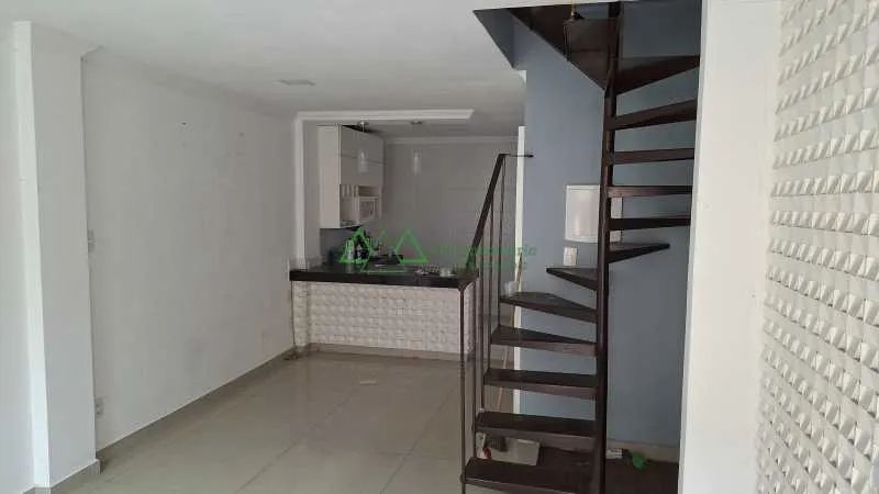 Casa de Vila : Triplex / Residencial / Vaz Lobo - Foto 2