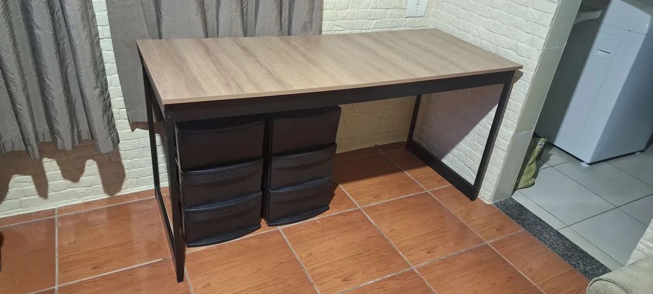 Vendo mesa nova, para computadores e notbooks. - Foto 2