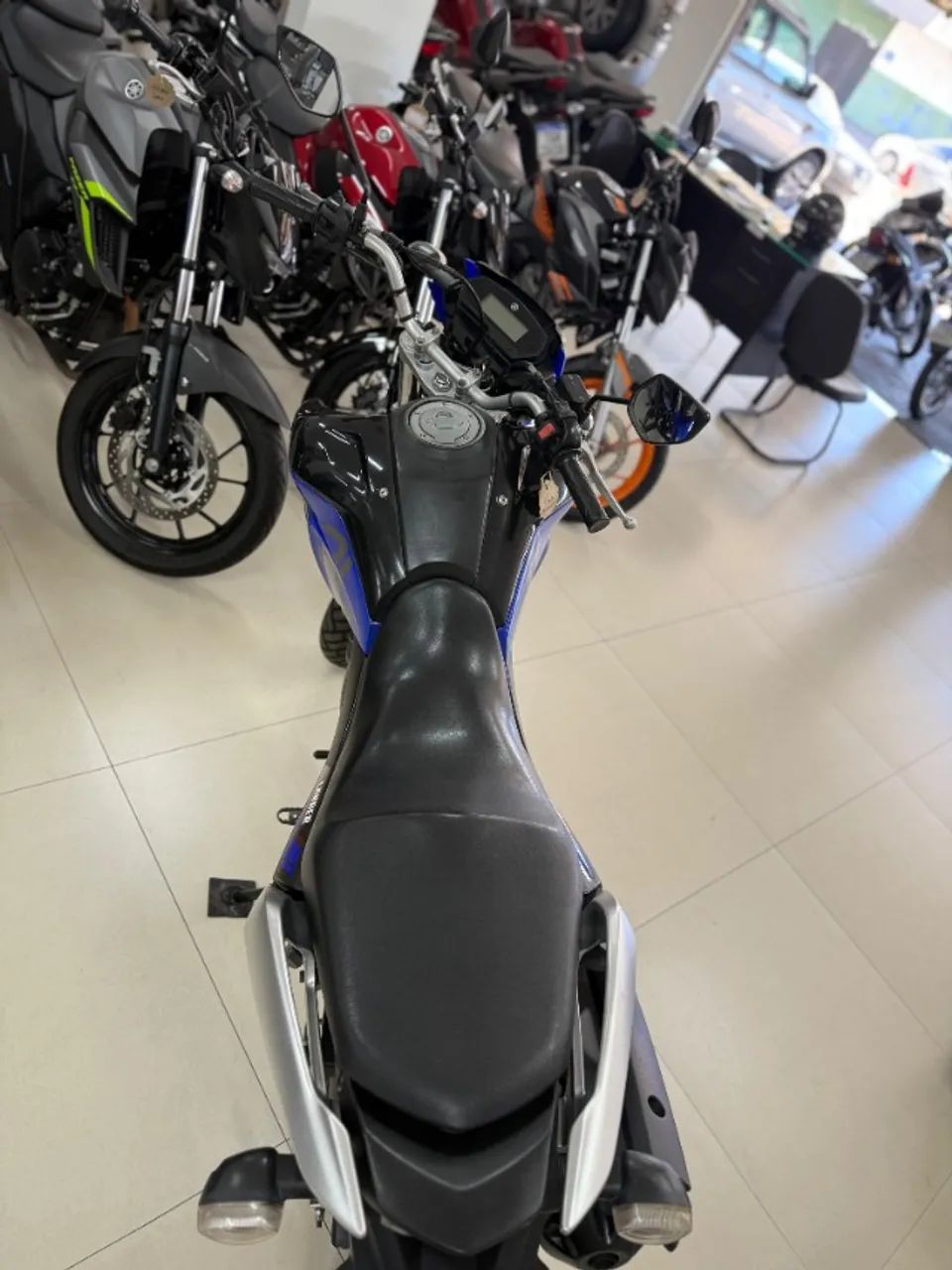 Lander 2021 azul super conservada - Foto 3