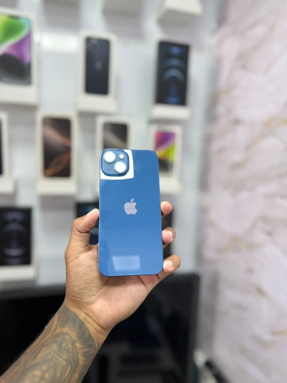 IPHONE 12 MINI 64GB AZUL<br>R$ 1.399,00 - Celulares e Smartphones