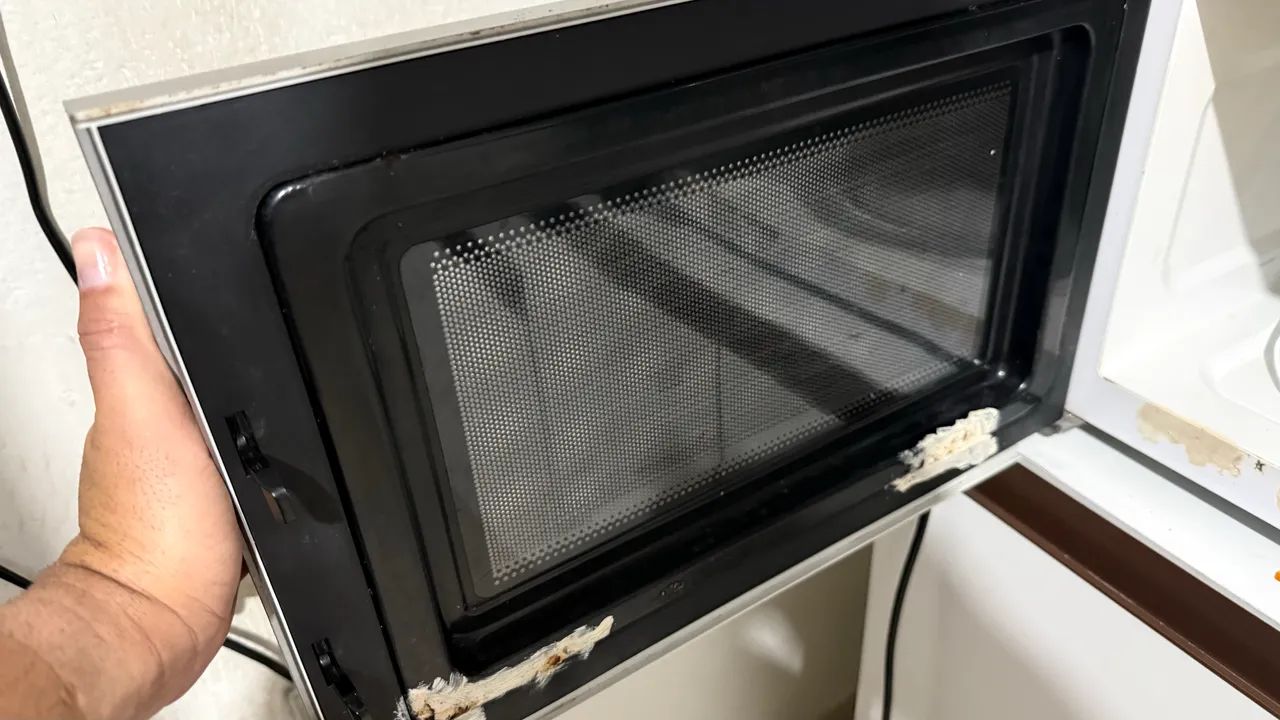 Vendo microondas Brastemp 32 litro  - Foto 4