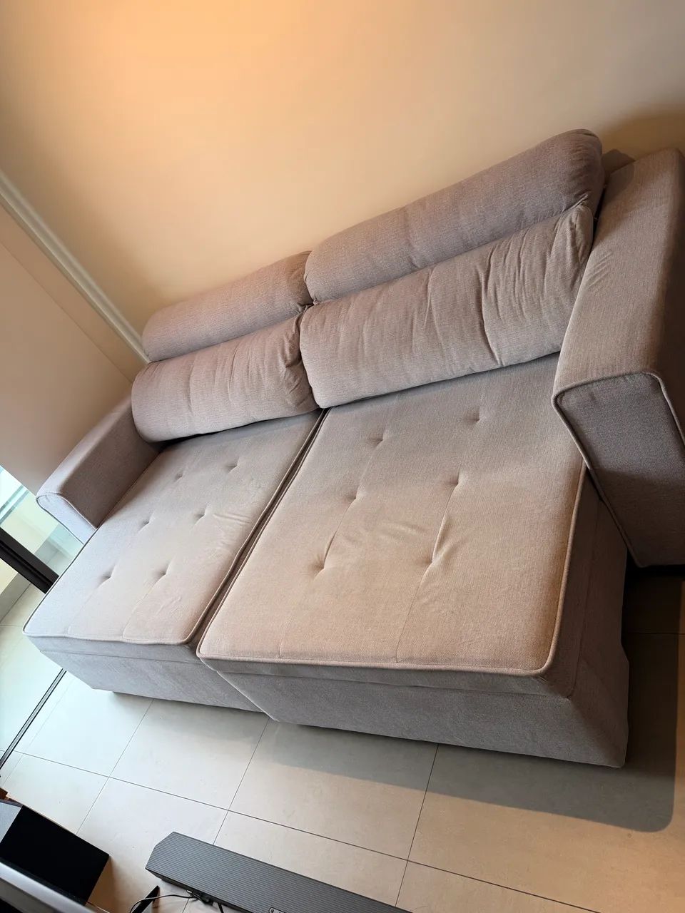 Sofá retrátil cinza - Foto 2