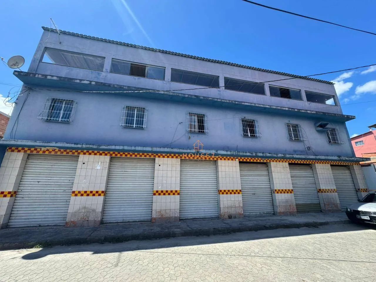 Predio comercial em Jardim Carapina com 3 apartamentos de 2 quartos - Foto 2