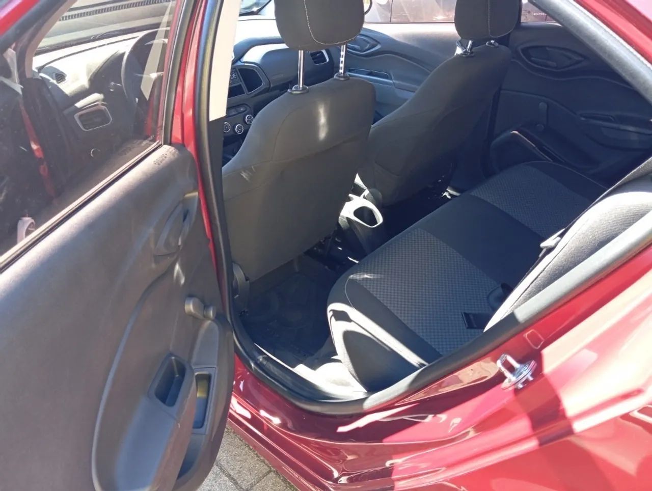 Chevrolet Onix Hatch LT 1.0 8V Flex Mec. 4P 2018 - Foto 3