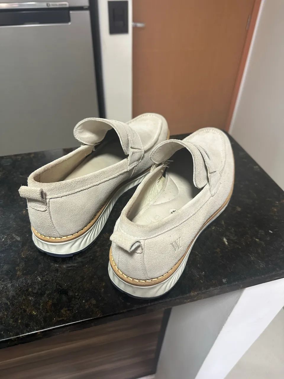 Sapato de Couro com Camurça Cinza - Foto 3