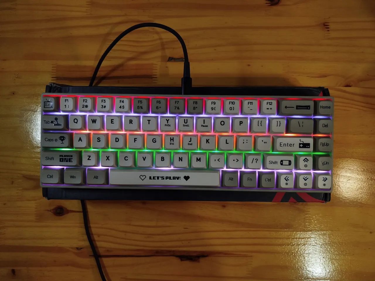Teclado Mecânico Ajazz AK680 - 65% - Switch Red - Hot Swap