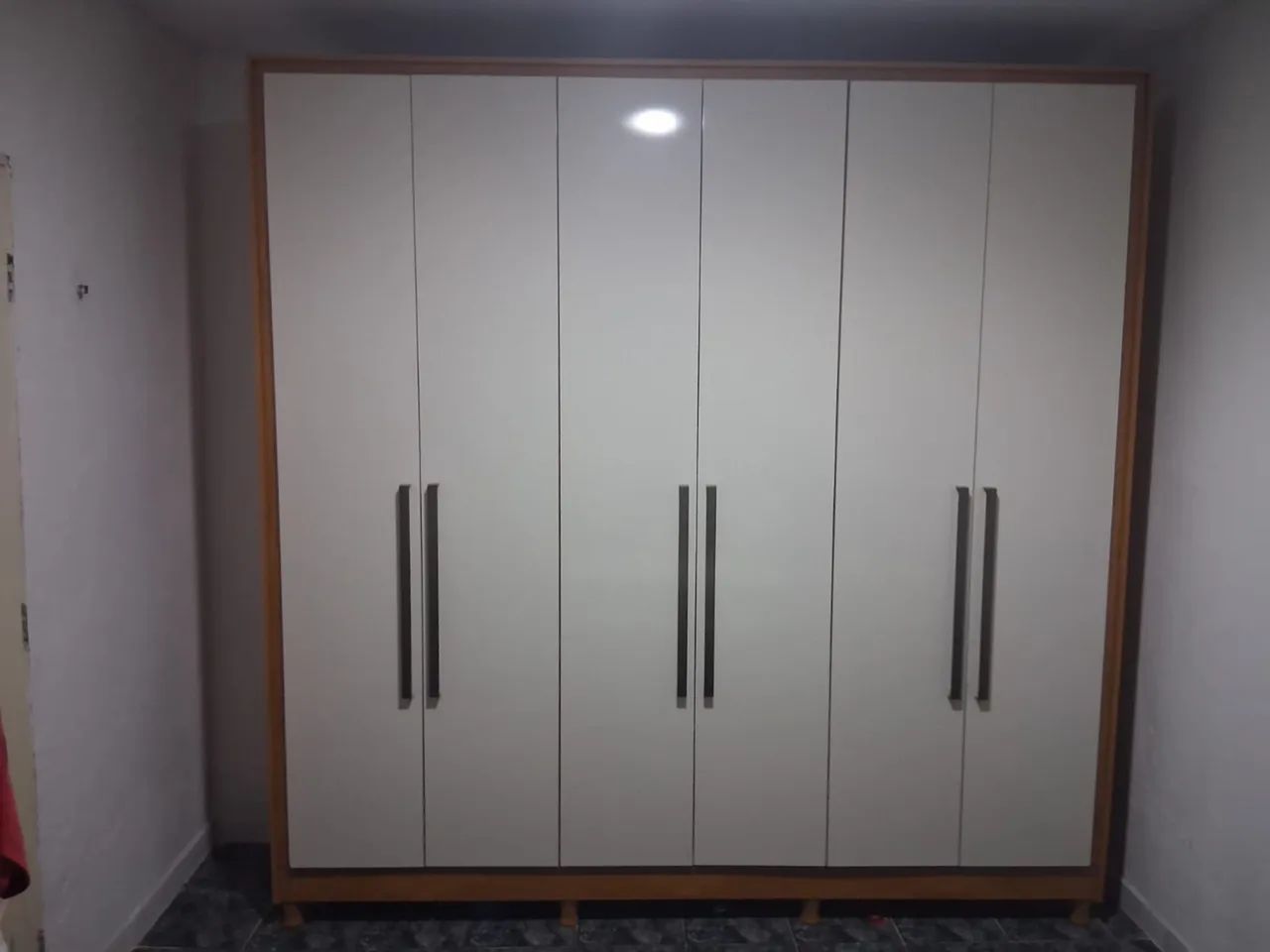 Guarda-roupa casal 