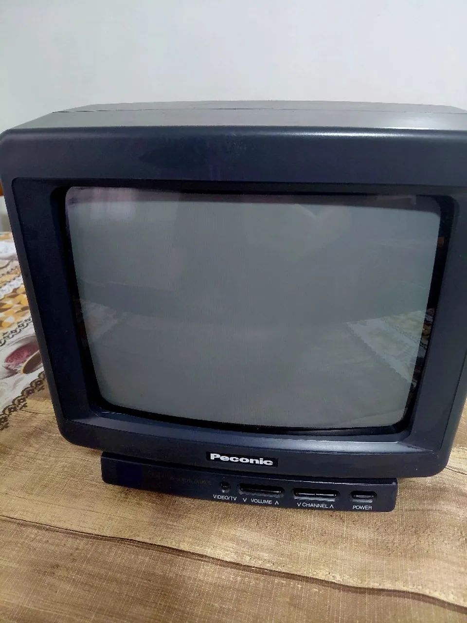 Tv Retro CRT Tubo Peconic 10 polegadas funcionando  - Foto 2