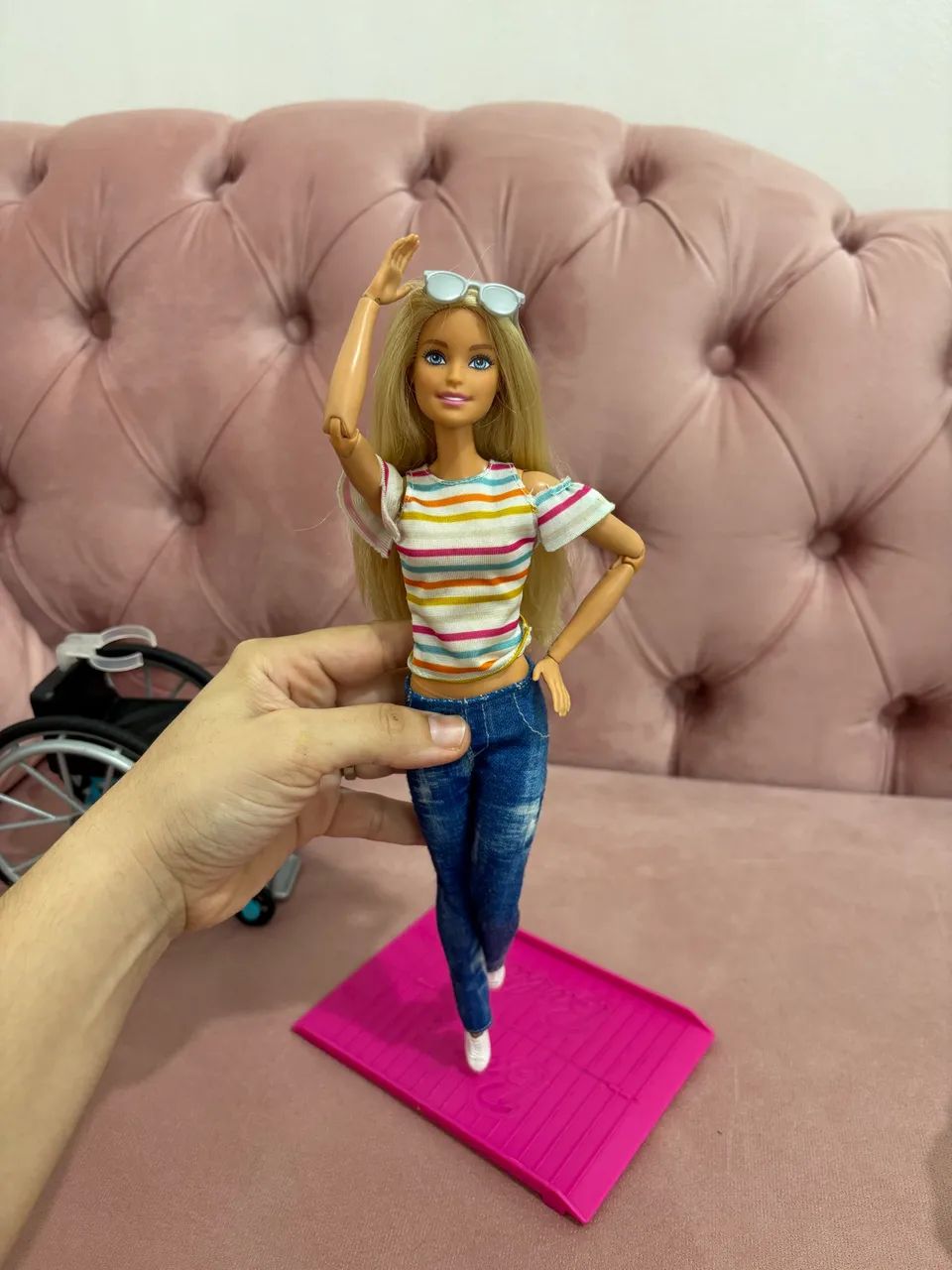 Barbie cadeirante (toda articulada)  - Foto 2