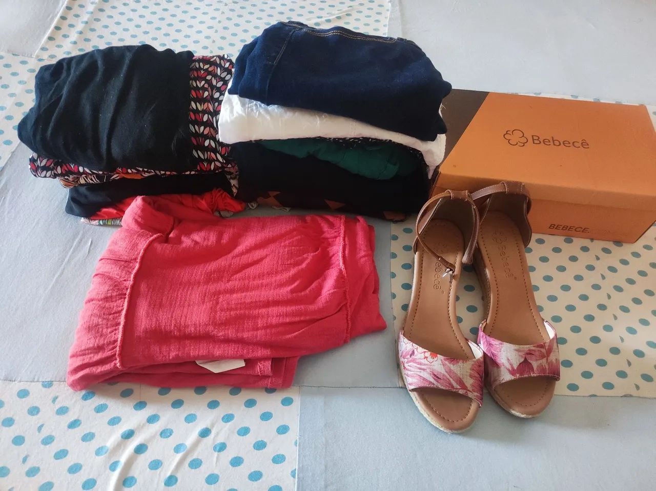 Roupas seme nova bem conservada 