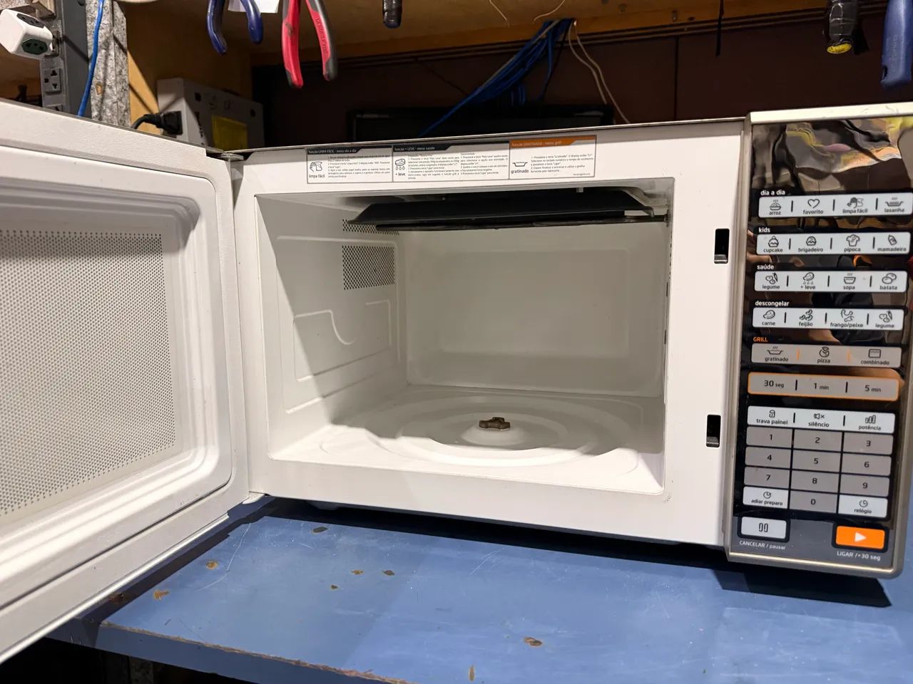 Microondas Midea Grill 30L - Foto 3