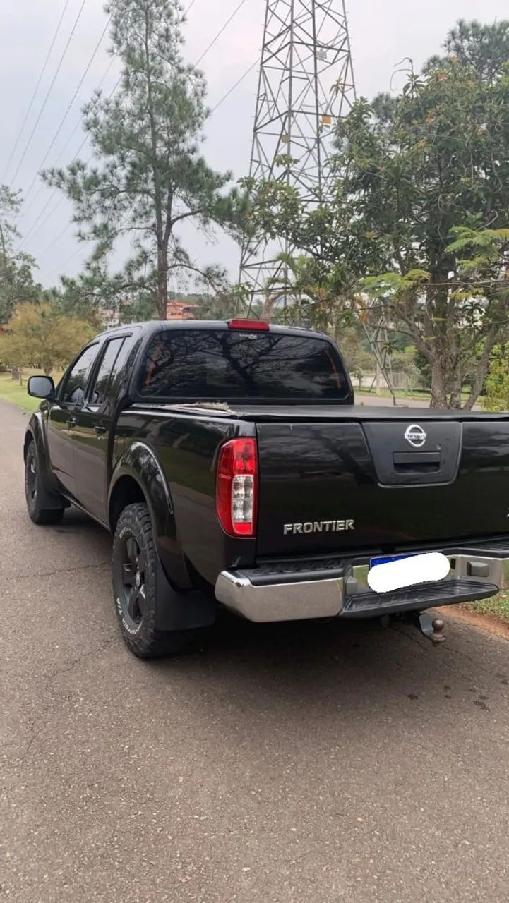 Nissan Frontier XE CD 4X2 2.5 TB Diesel 2013 - Foto 2