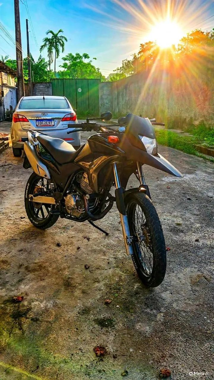 XRE 300 vendo 