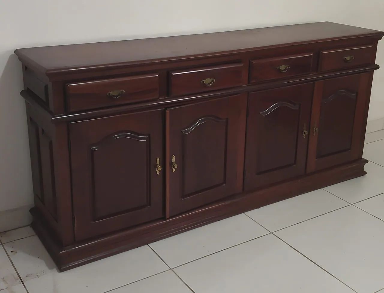 Buffet madeira maciça (antiguidade)