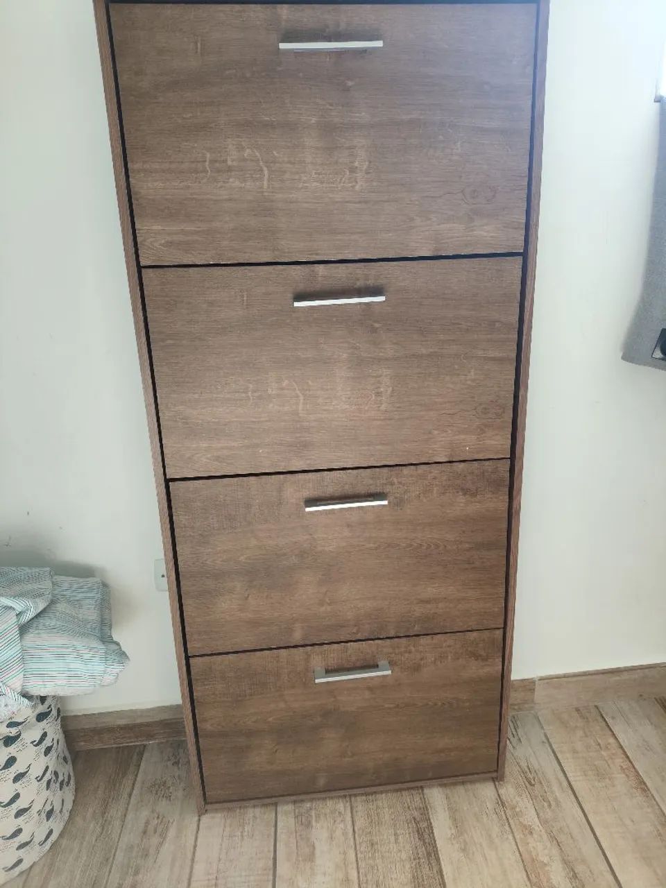 Vendo Sapateira nova