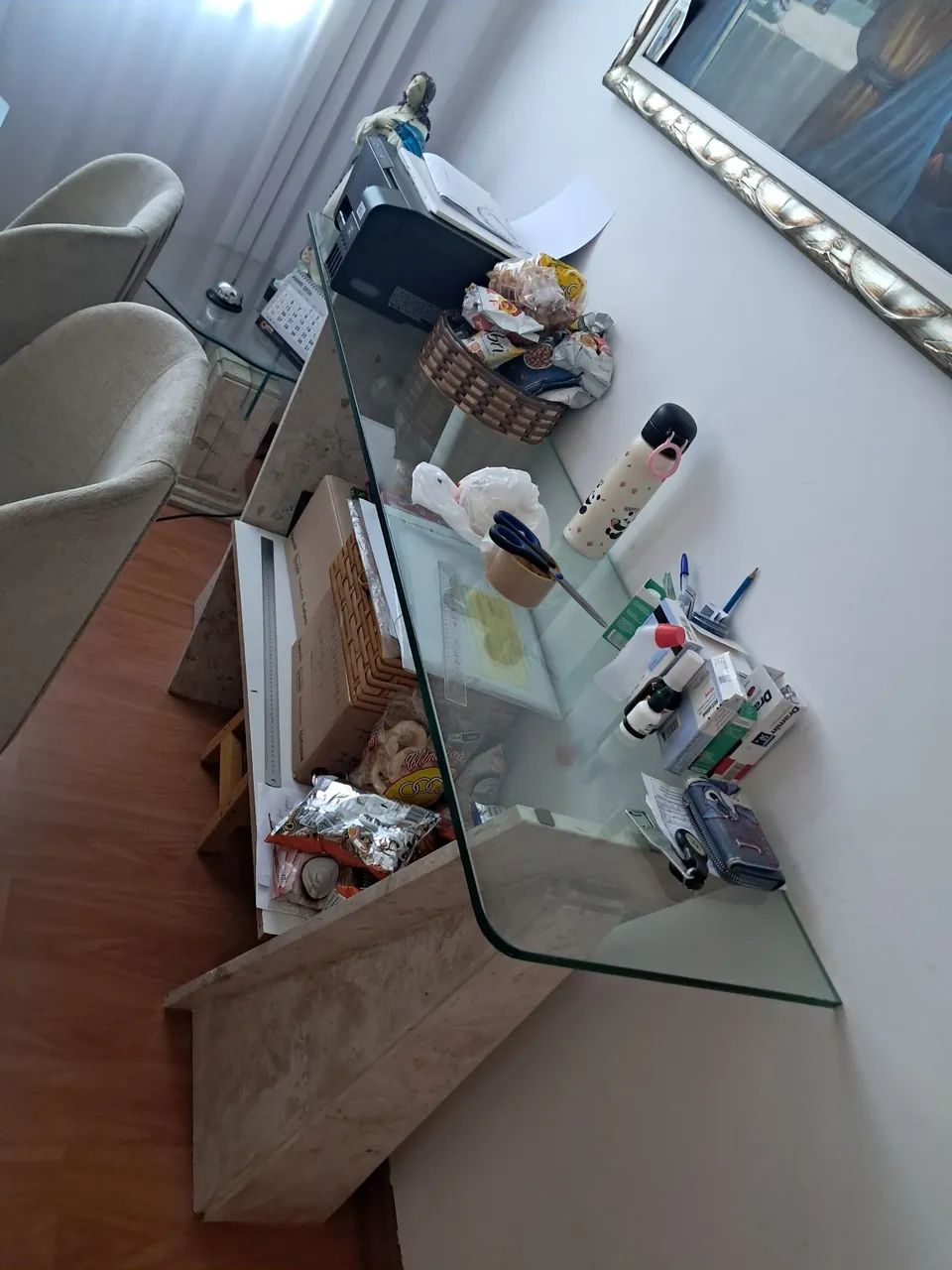 Mesa de vidro com mármore com 6 cadeiras  + console de vidro de mármore  - Foto 2