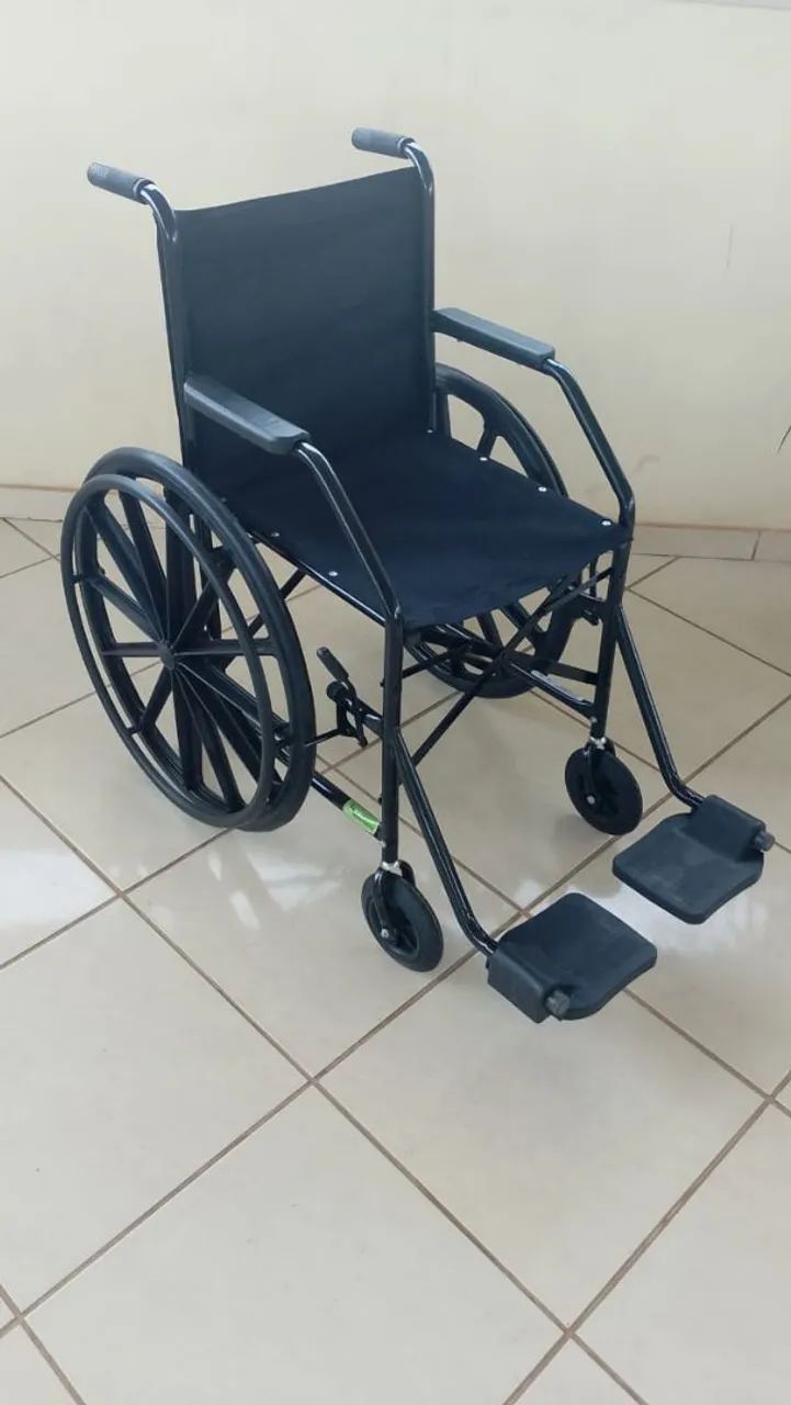 Cadeira De Rodas Dobrável Preto (muito nova, único dono)