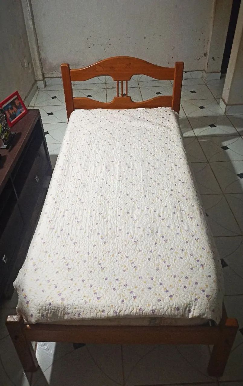 Cama Solteirão + colchão 