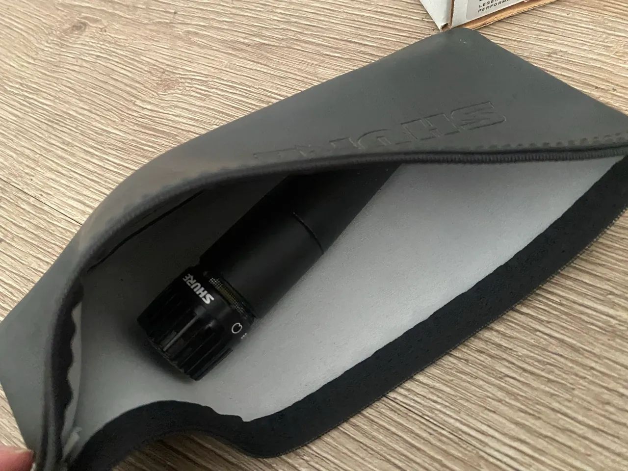 Microfone De Instrumento Shure Sm57 - Preto - Foto 3