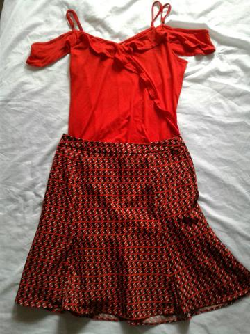 Conjunto saia e blusa