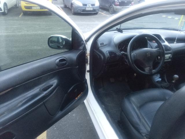 Peugeot 206 1.0 Ano 2002 - Foto 3
