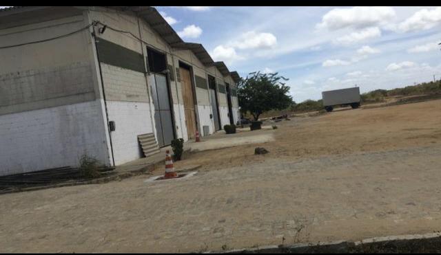 Alugo galpão 630m2