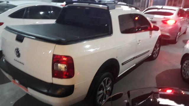 Vendo uma vw nova saveiro g6 cd trendline 68km completa 2014/2015 - Foto 5