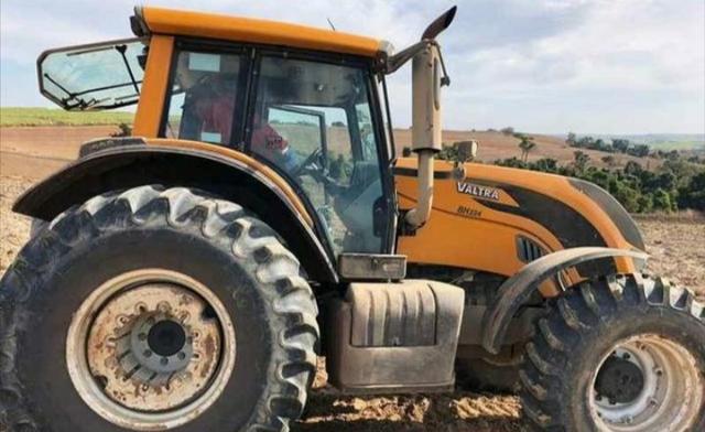 Trator Valtra BH 224
