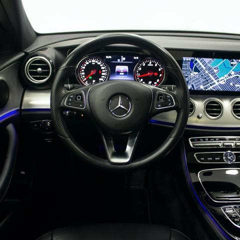 Mercedes Bens E250 Avantgard 2017 - Foto 4