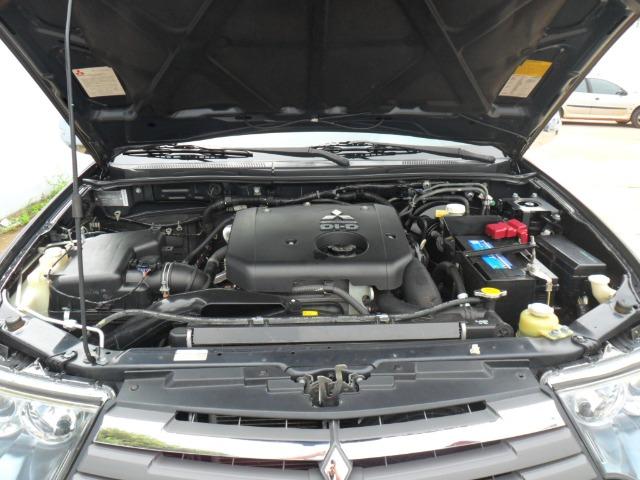 Mitsubishi L200 Triton Hpe 3.2 CD tb Int.Diesel Aut- - Foto 11