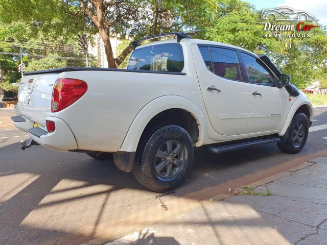 Mitsubishi L200 Triton 3.5 HPE 4x4 CD Flex automático IPVA pago 2013 - Foto 8