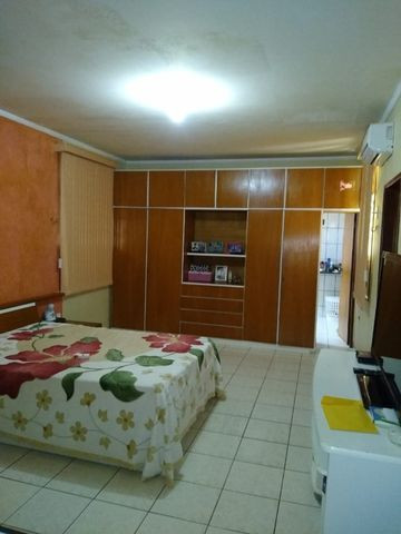 Excelente e ampla casa 3 suits e piscina Proximo a Faculdades, e comercio e Hospital - Foto 17