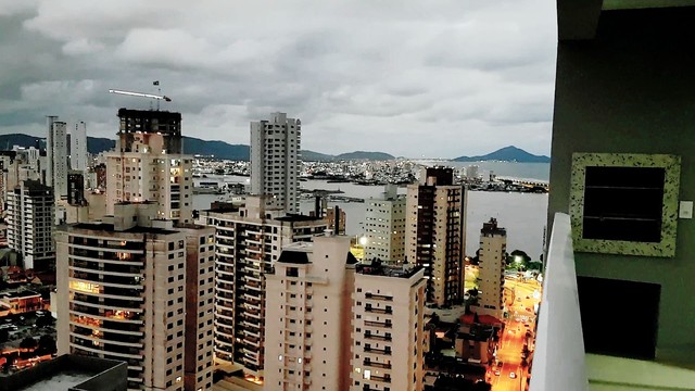 MARAVILHOSO loft novo pertinho da Beira Rio e da Praia Brava - Foto 3