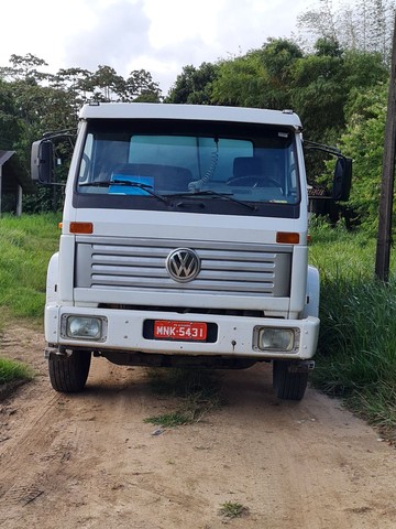 CAMINHÃO 12140T COM CABINE SUPLEMENTAR