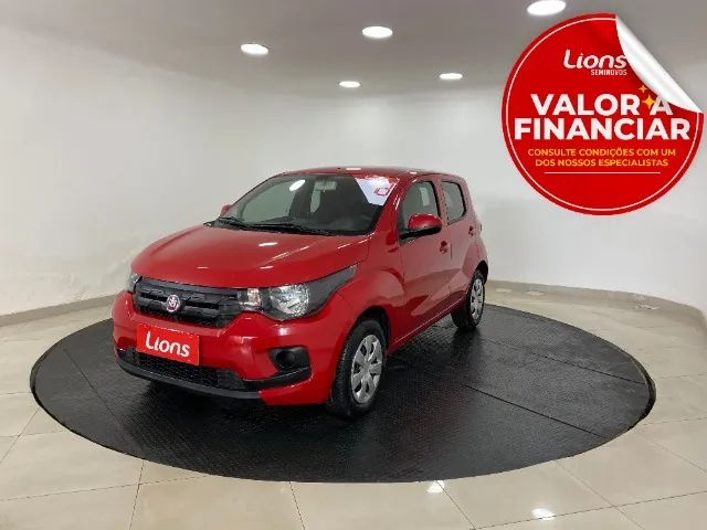 Carro Fiat Mobi 1.0 LIKE FIRE FLEX . Vermelho usado 2018 em