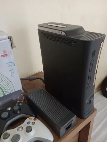 Queria falar também que eu ganhei recentemente um xbox 360 bloqueado, não  tem hd e eu