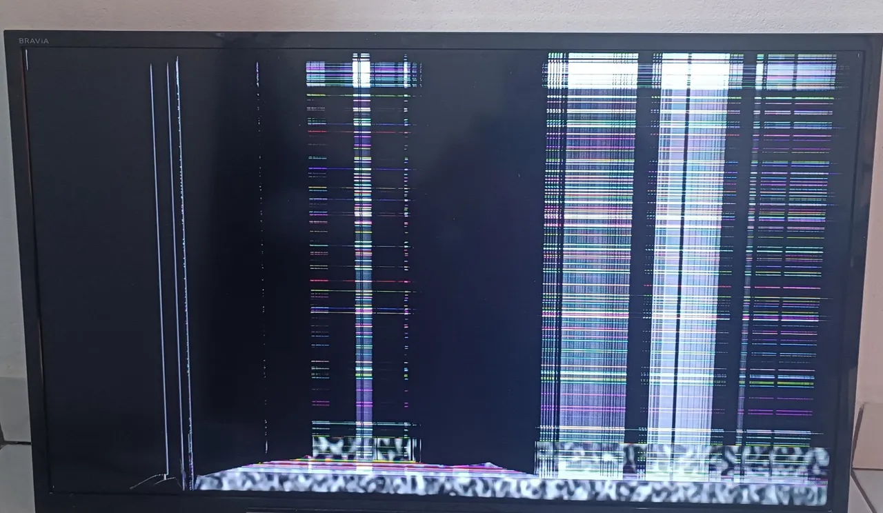 Vendo TV Sony 32 polegadas tela quebrada