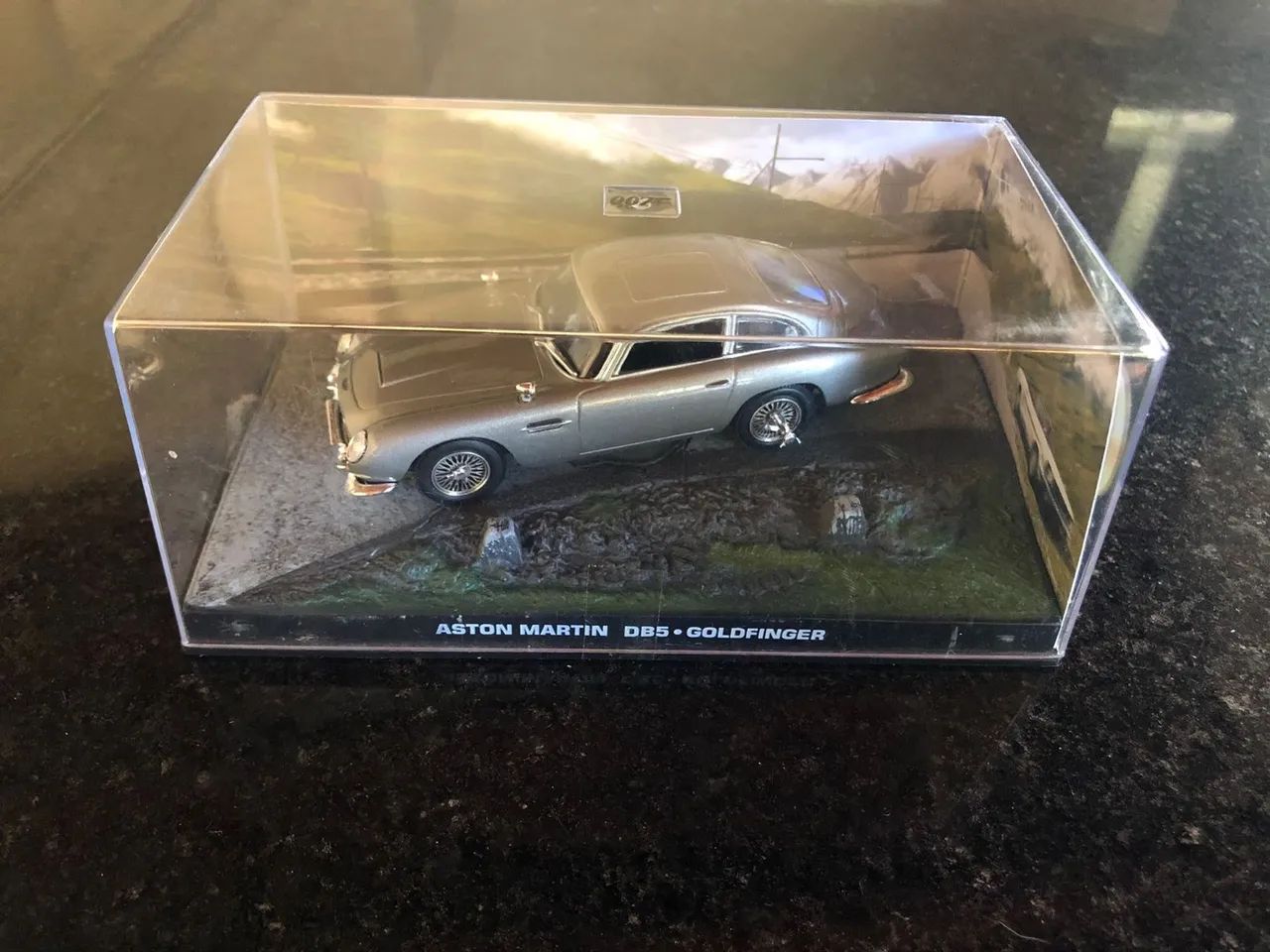 Miniatura Aston Martin DB5 - James Bond 007