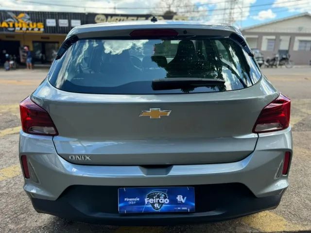 GM - ONIX HATCH 1.0 MEC. 2025 0 KM  R$ 84.900,00 - Foto 5