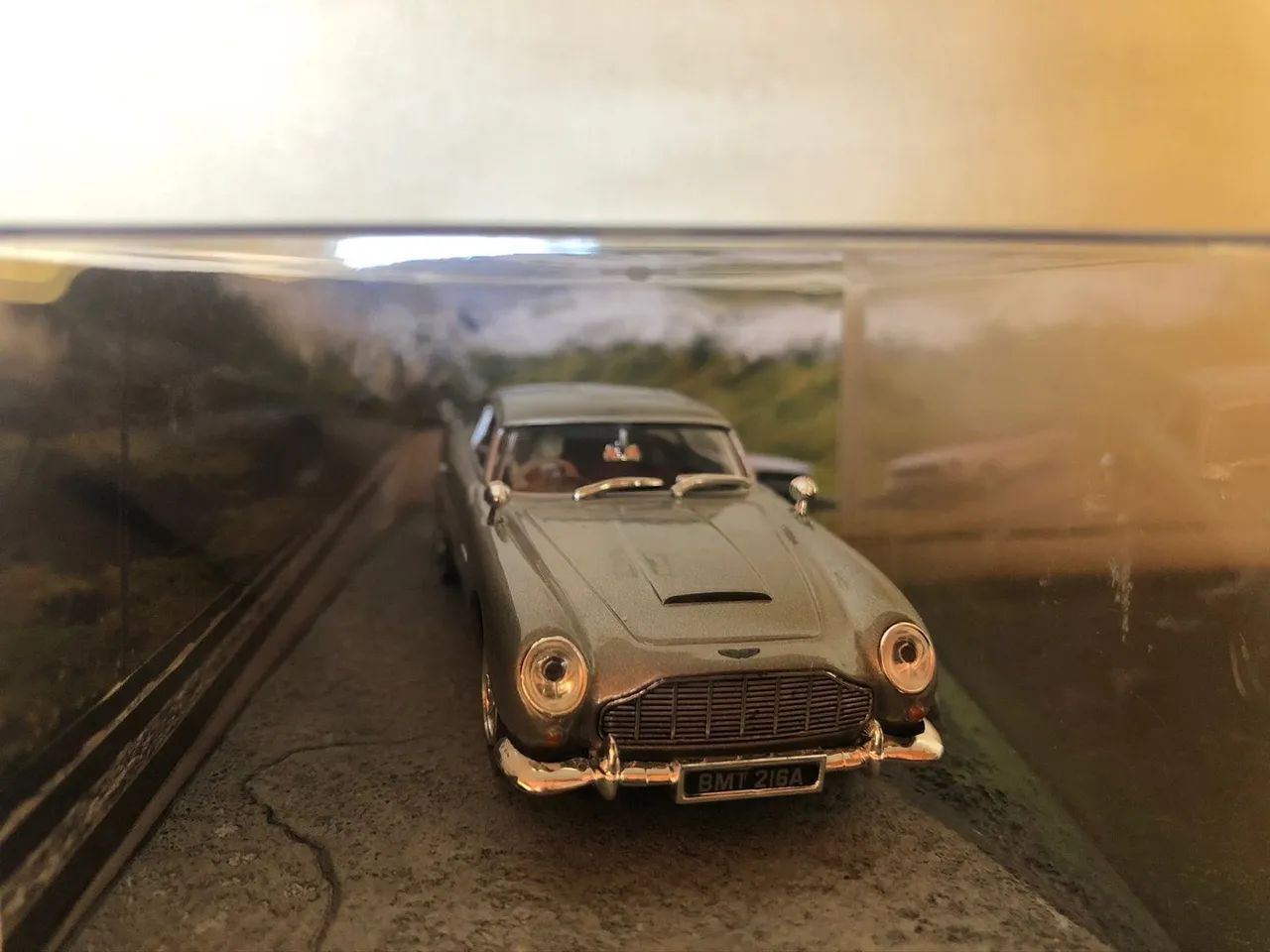 Miniatura Aston Martin DB5 - James Bond 007 - Foto 3