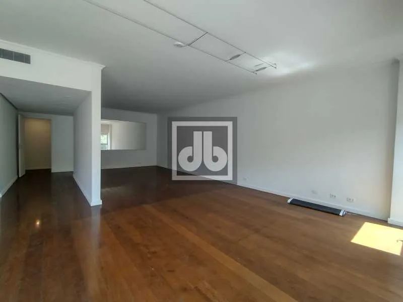 Apartamento à venda no Leblon desocupado com varanda, 4 quartos sendo 2 suítes copa-cozinh - Foto 9