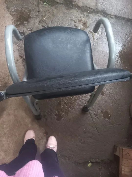 Cadeira com rodinha em ótimo estado! - Foto 3
