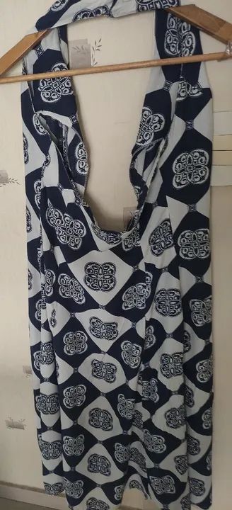 Vestido estampado azul e branco - Foto 4