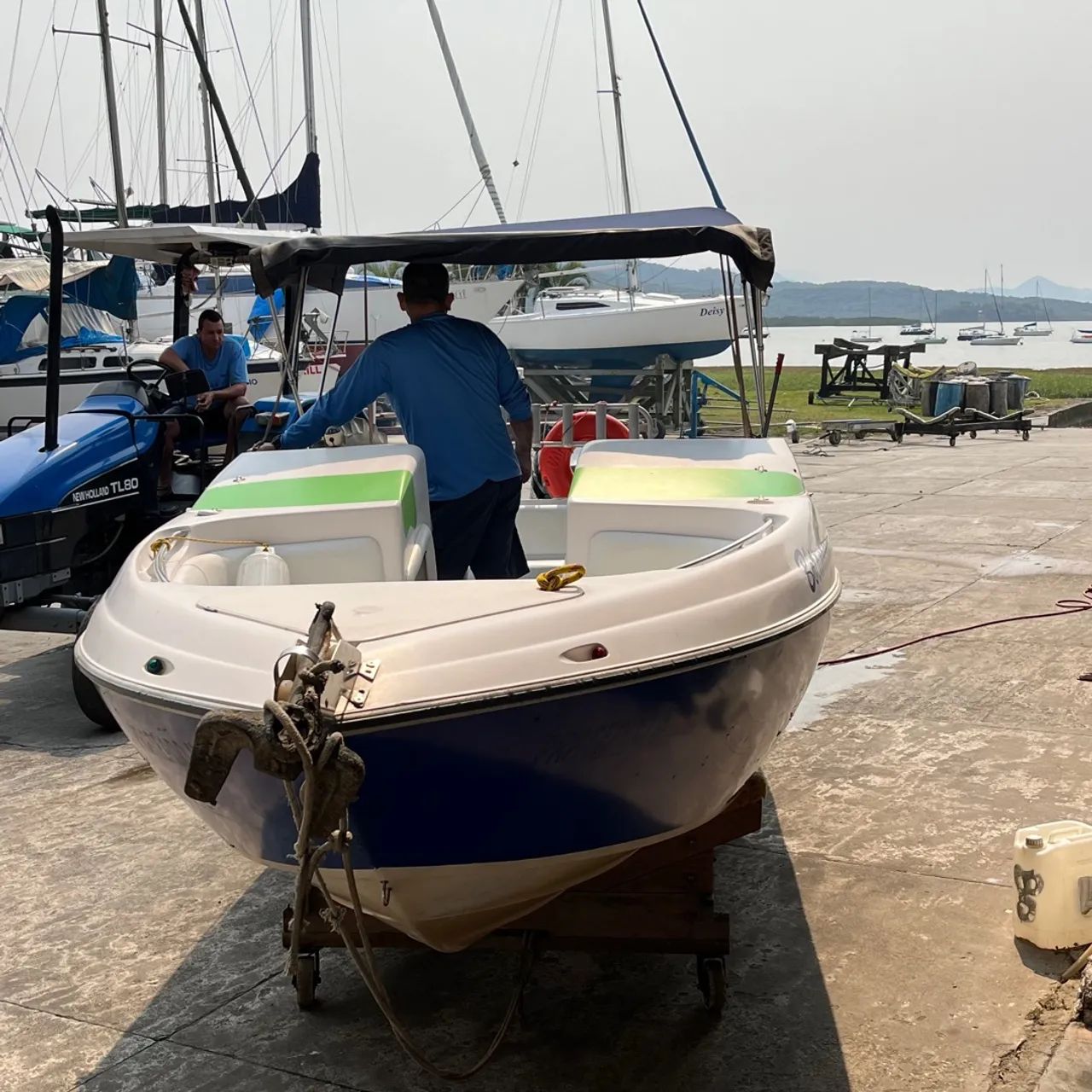 Lancha Miami 6.0 19 pés 90 HP Mercury