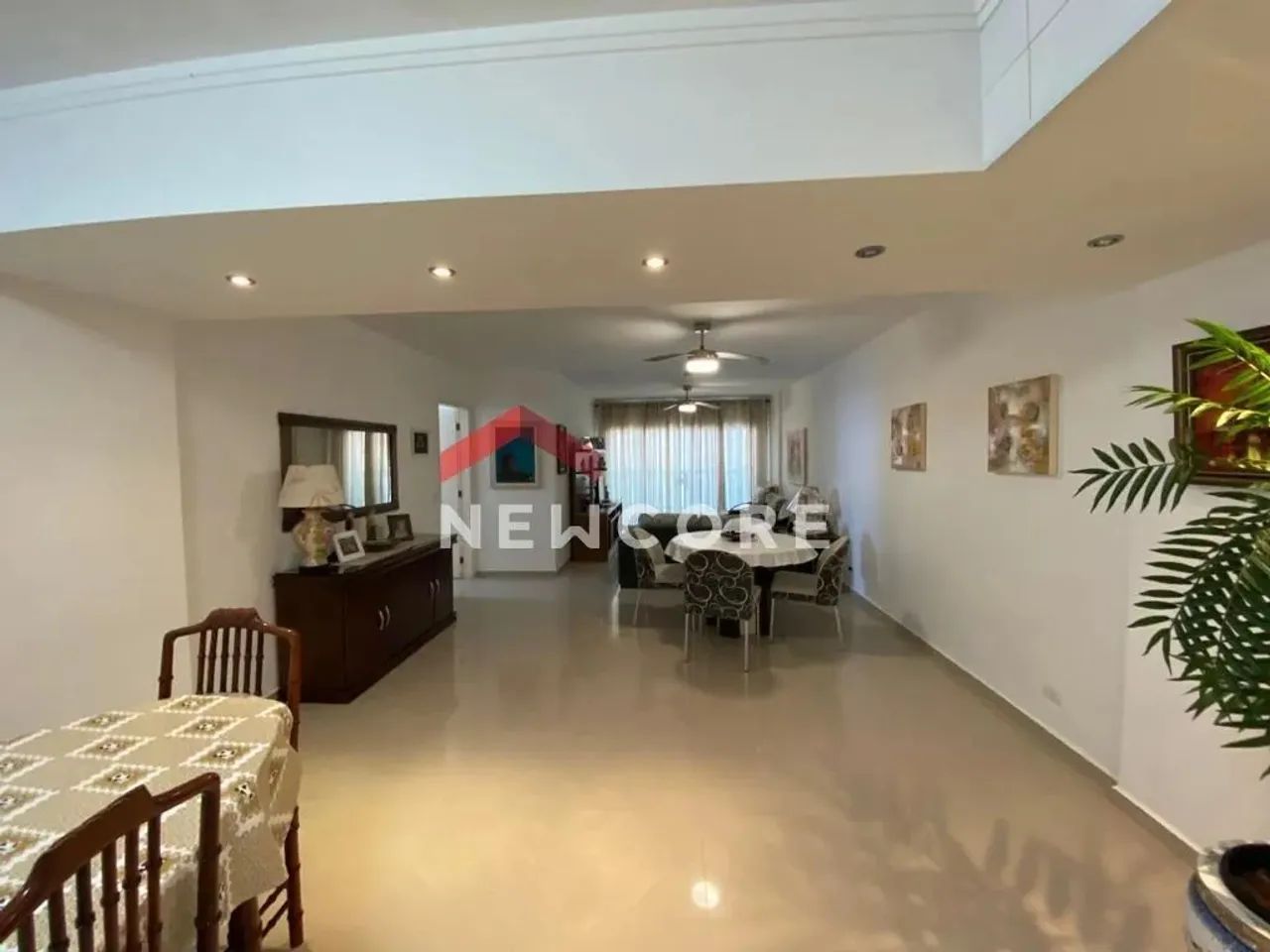 Apartamento em Rua Sílvia Valadão de Azevedo - Pitangueiras - Guarujá/SP - Foto 4
