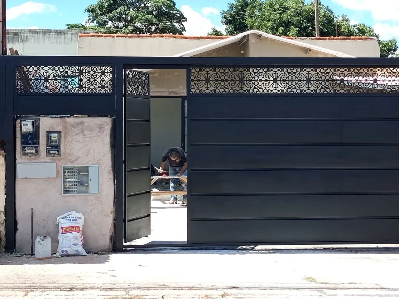 Portão modelo em chapa brisa e grade ramada apartir de: - Foto 3